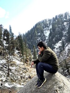 Mountains view near kareri lake 